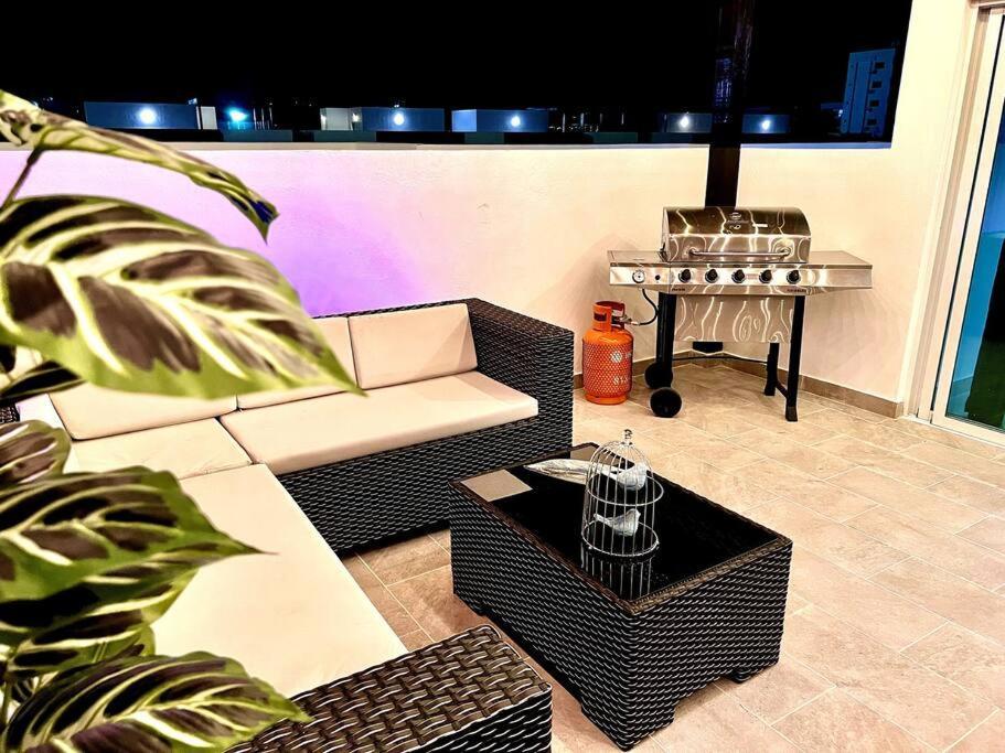 Outstanding Pent House W/Jacuzzi Lägenhet Santiago De Los Caballeros Exteriör bild
