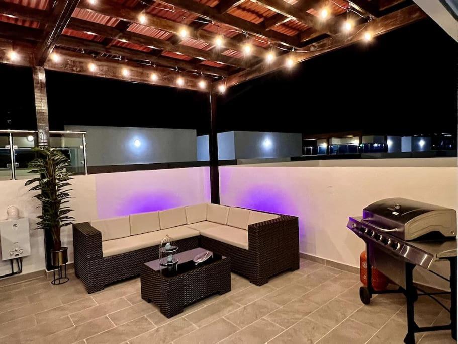 Outstanding Pent House W/Jacuzzi Lägenhet Santiago De Los Caballeros Exteriör bild